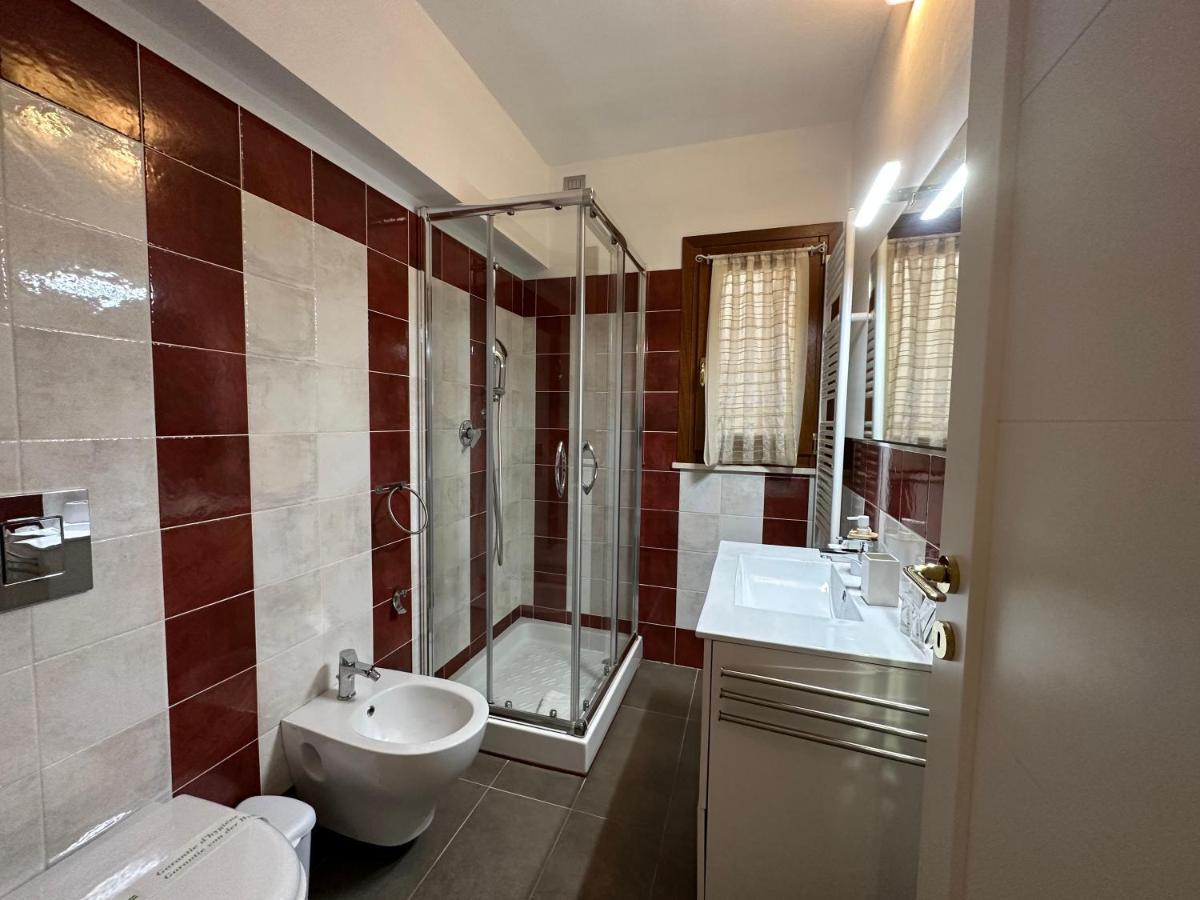 סאסארי Ng Guest House Il Ris מראה חיצוני תמונה